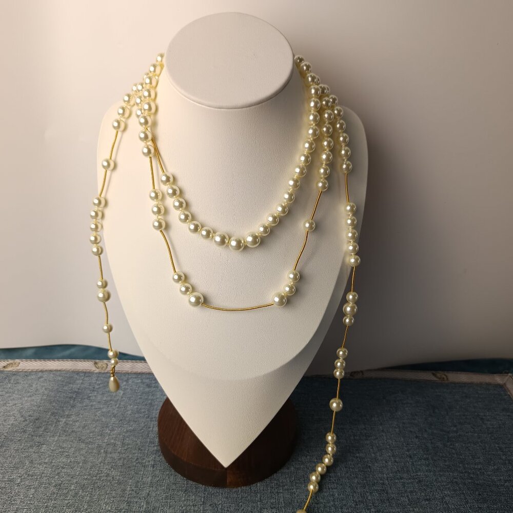 Vivienne Westwood Irregular Three Row Pearl Bas Relief Choker in gold